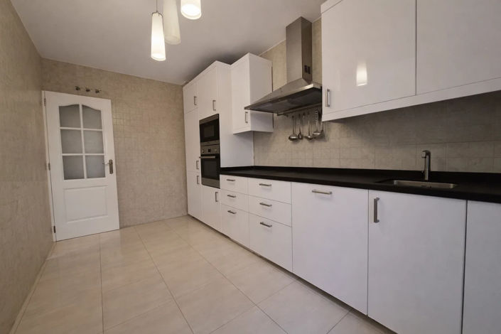 Image No.6-3 Bed Property for sale