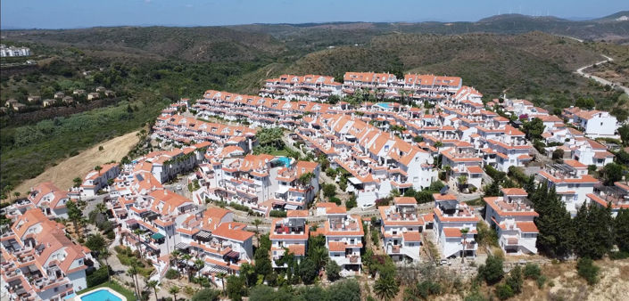 Image No.18-2 Bed Property for sale