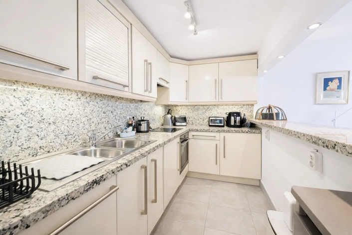 Image No.6-2 Bed Apartment for sale