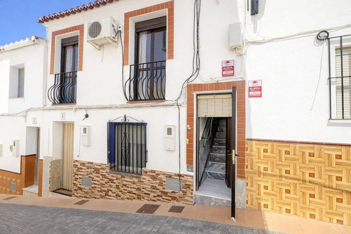 Image No.2-3 Bed Apartment for sale