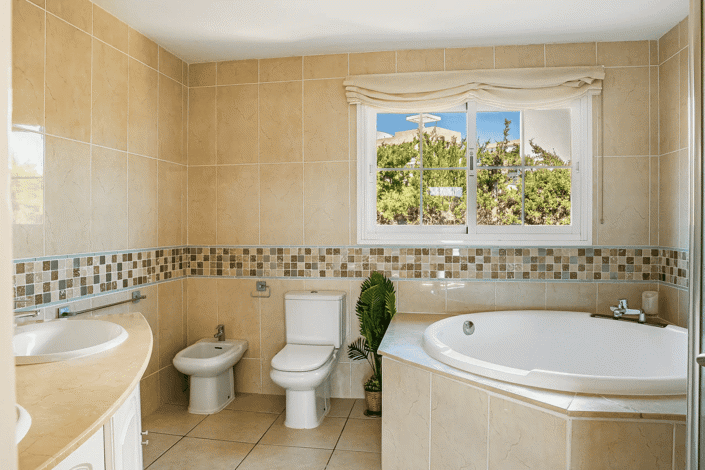 Image No.34-4 Bed Villa for sale