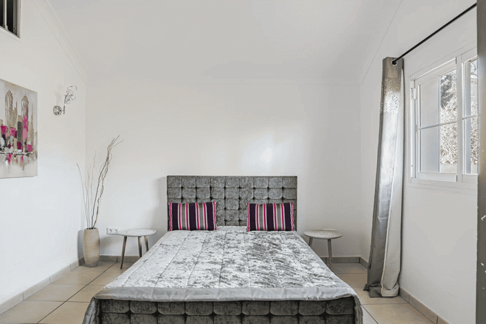 Image No.42-4 Bed Villa for sale
