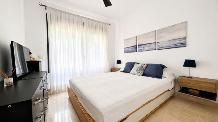 Image No.9-2 Bed Property for sale
