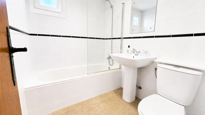 Image No.10-1 Bed Apartment for sale