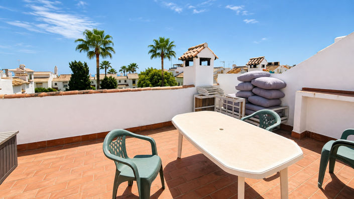 Image No.18-3 Bed Townhouse for sale