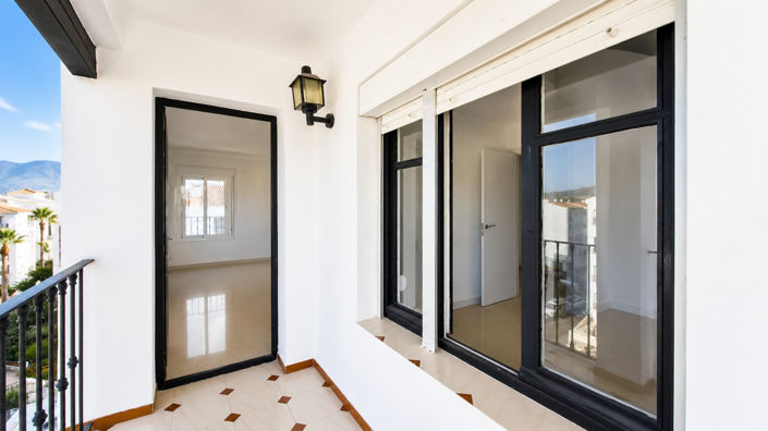 Image No.10-1 Bed Apartment for sale