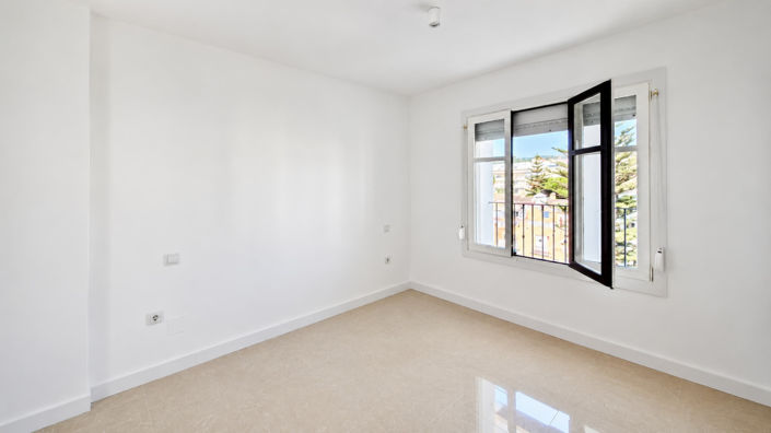 Image No.11-1 Bed Apartment for sale
