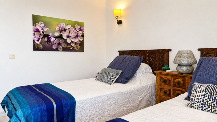 Image No.20-3 Bed House for sale