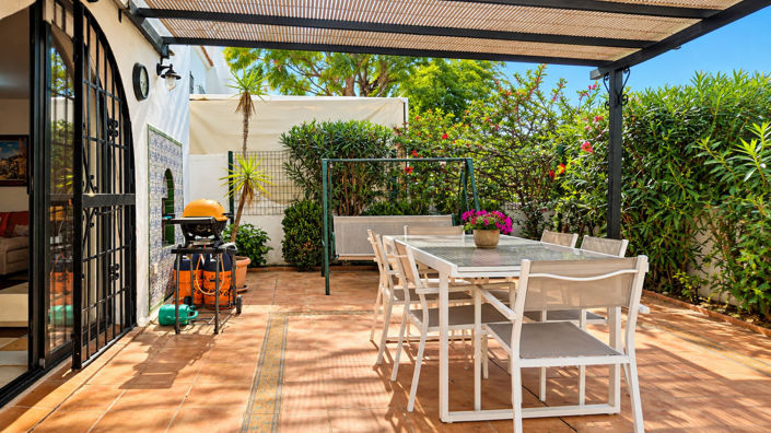 Image No.10-3 Bed House for sale