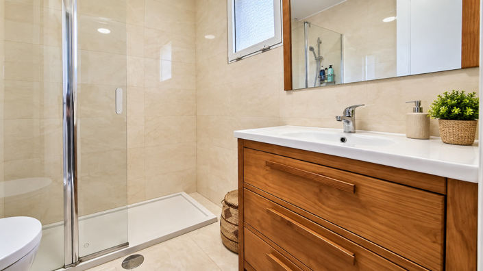 Image No.20-3 Bed House for sale