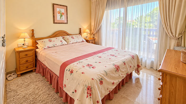 Image No.13-2 Bed Property for sale