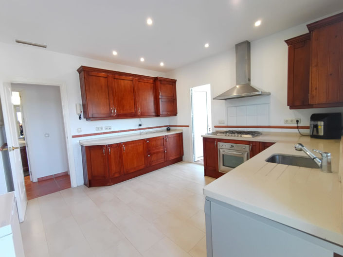 Image No.10-5 Bed Villa for sale