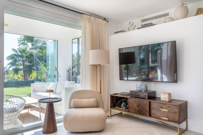 Image No.17-3 Bed Property for sale