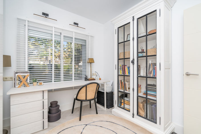 Image No.22-3 Bed Property for sale