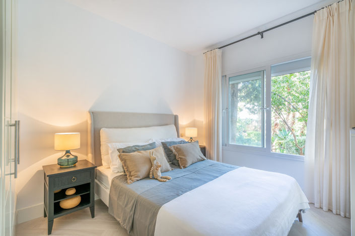 Image No.23-3 Bed Property for sale