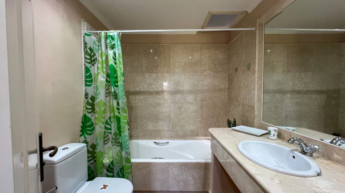 Image No.28-3 Bed Townhouse for sale