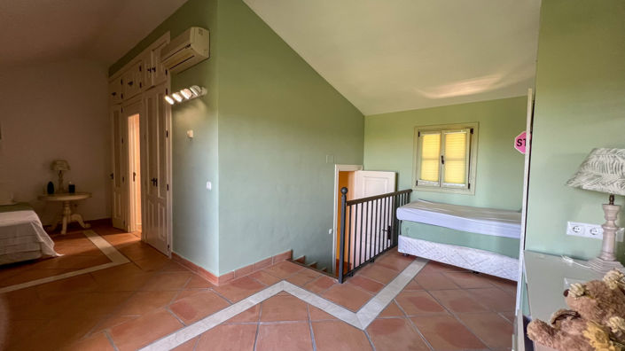 Image No.39-3 Bed Townhouse for sale