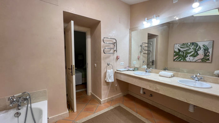 Image No.47-3 Bed Townhouse for sale