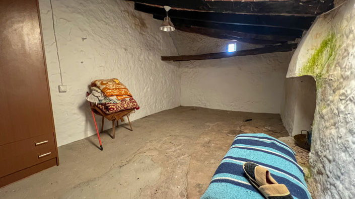 Image No.12-2 Bed Townhouse for sale