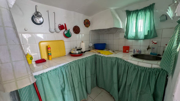 Image No.2-2 Bed Townhouse for sale