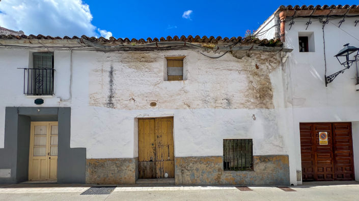 Image No.2-2 Bed Townhouse for sale