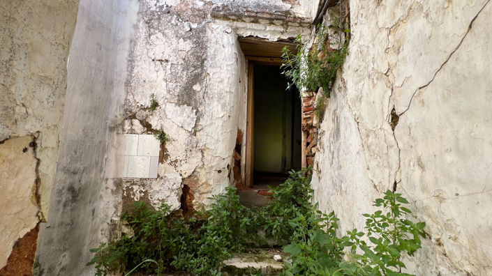 Image No.6-2 Bed Townhouse for sale