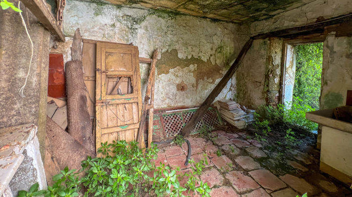 Image No.8-2 Bed Townhouse for sale