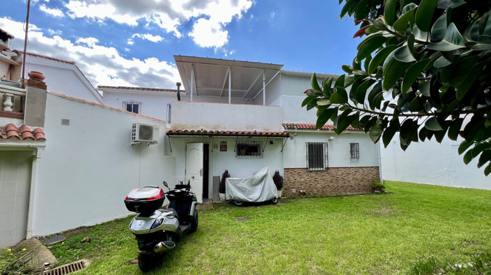 Image No.24-3 Bed Townhouse for sale