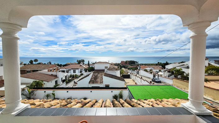 Image No.1-4 Bed Villa for sale