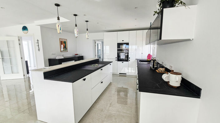 Image No.4-Villa de 4 chambres à vendre à Manilva