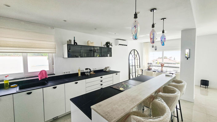 Image No.8-Villa de 4 chambres à vendre à Manilva