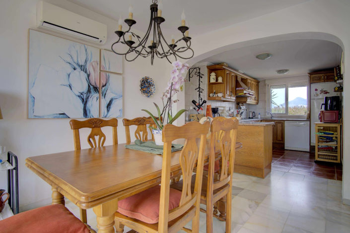 Image No.5-4 Bed House for sale