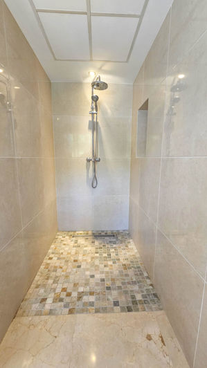 Image No.21-4 Bed House for sale