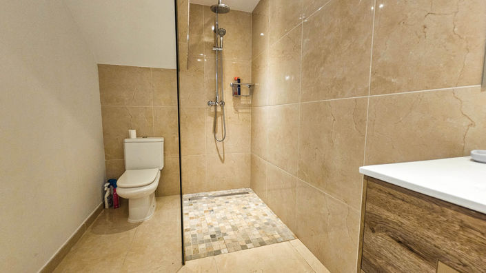 Image No.34-4 Bed House for sale