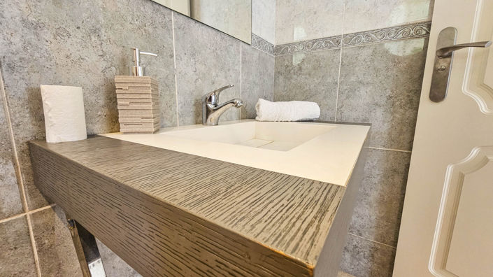 Image No.50-4 Bed House for sale