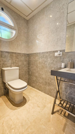 Image No.51-4 Bed House for sale