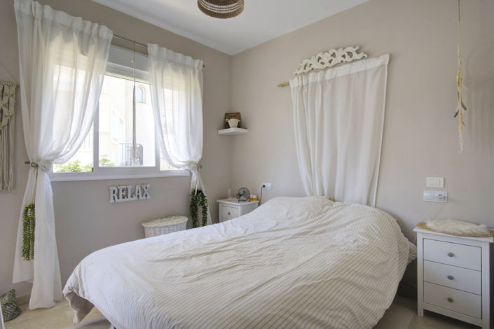 Image No.18-4 Bed Townhouse for sale