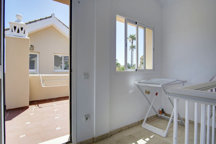 Image No.27-4 Bed Townhouse for sale