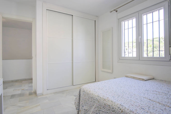 Image No.17-3 Bed Townhouse for sale