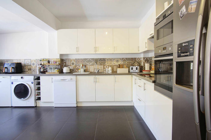 Image No.5-3 Bed Townhouse for sale