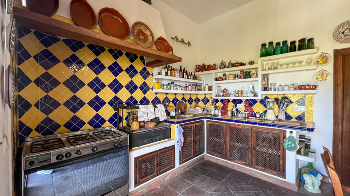 Image No.10-4 Bed Townhouse for sale