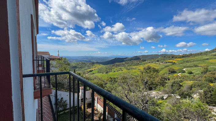 Image No.12-4 Bed Townhouse for sale