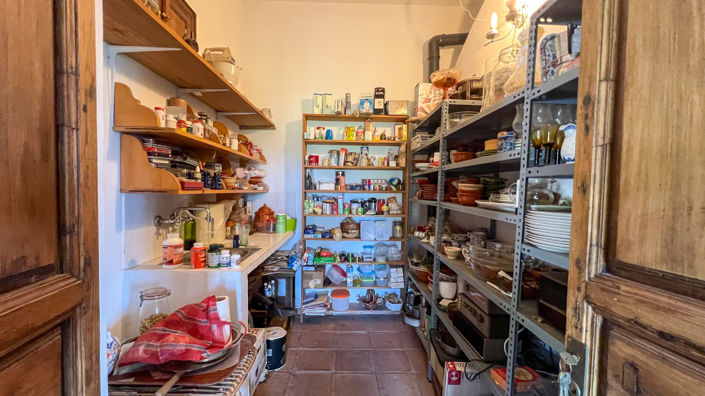 Image No.17-4 Bed Townhouse for sale