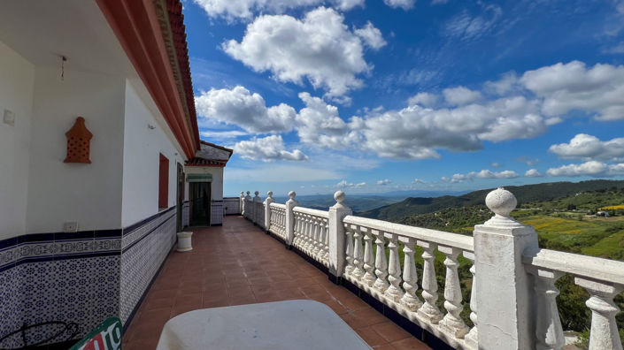 Image No.22-4 Bed Townhouse for sale