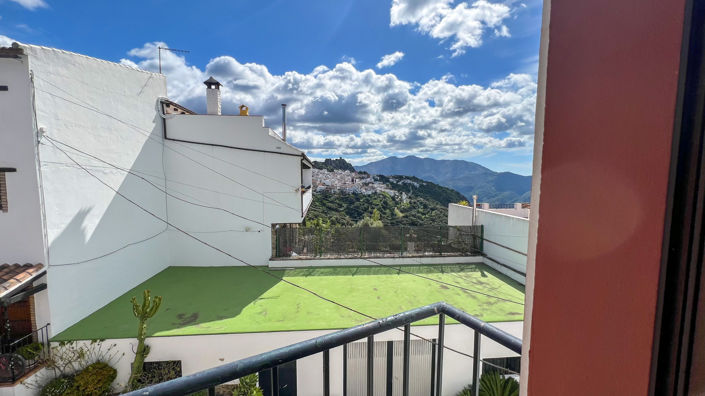 Image No.33-4 Bed Townhouse for sale