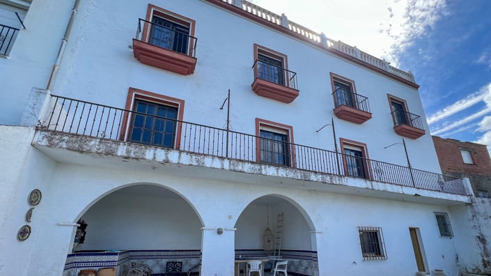 Image No.48-4 Bed Townhouse for sale