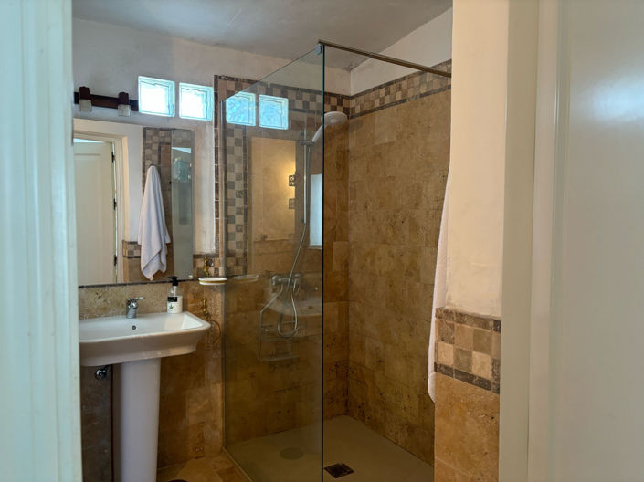 Image No.18-4 Bed Villa for sale