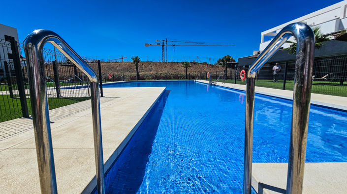 Image No.13-3 Bed Property for sale