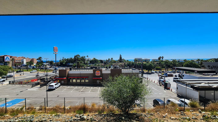 Image No.16-3 Bed Property for sale