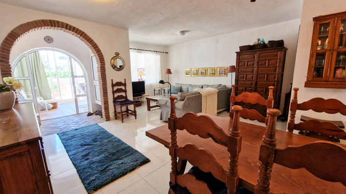 Image No.14-4 Bed Townhouse for sale